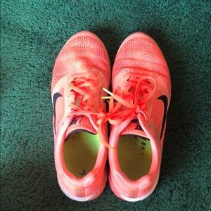 Nike running shoes (women’s)